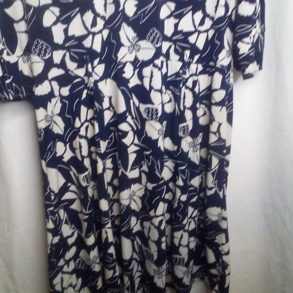Old Navy Dress L Women Short Sleeve Soft Stretch Floral Blue White - Picture 16 of 16